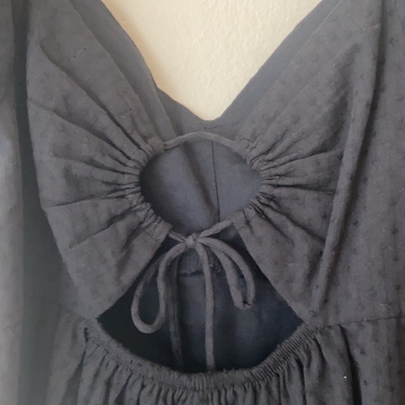 Keyhole Black Mini Dress - Picture 9 of 10